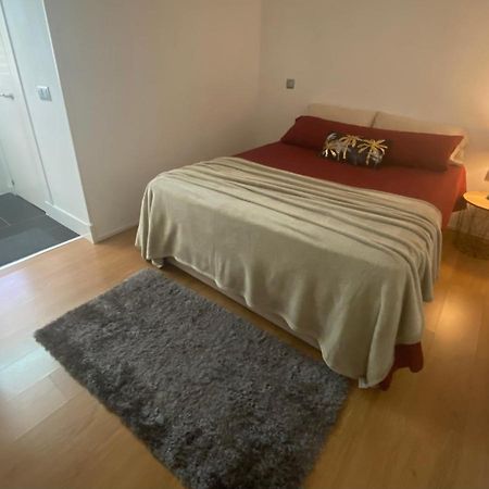 De Frente A 4 Torres, Habitacion Con Bano Hotell Madrid Exteriör bild