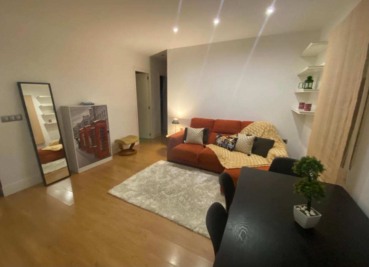 De Frente A 4 Torres, Habitacion Con Bano Hotell Madrid Exteriör bild